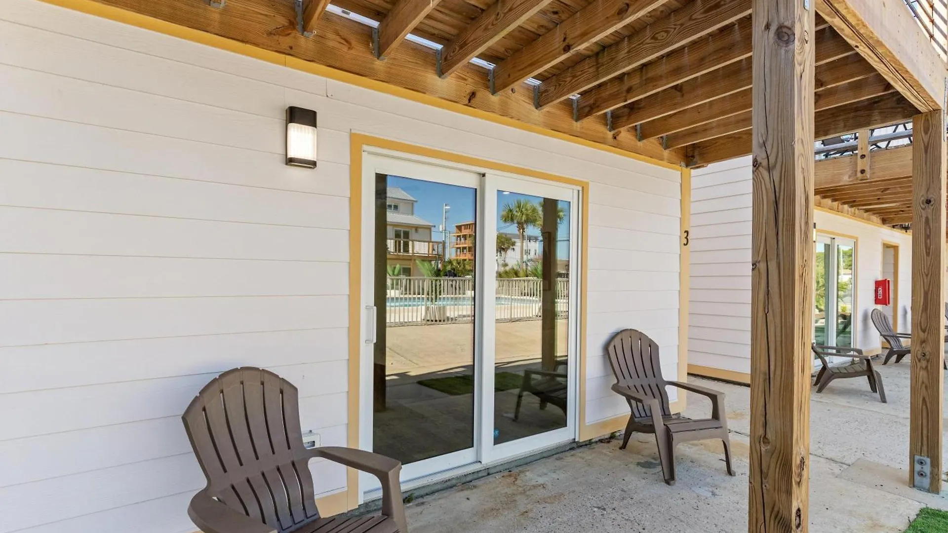 Ocean Breeze 1B Apartment Panama City Beach